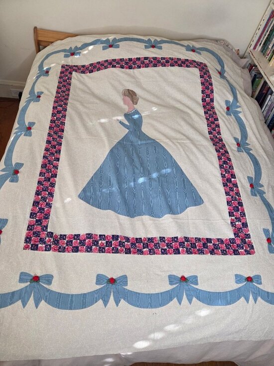 Handmade Other - VTG Handmade Quilt Top Victorian Lady Floral Bow Border 75x65 Cream Blue Cotton